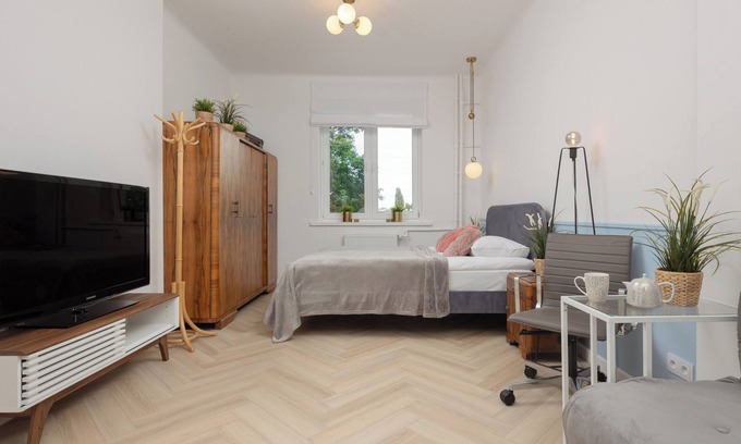 Muranow Apartment | Art Deco Apartment Warsaw by Renters