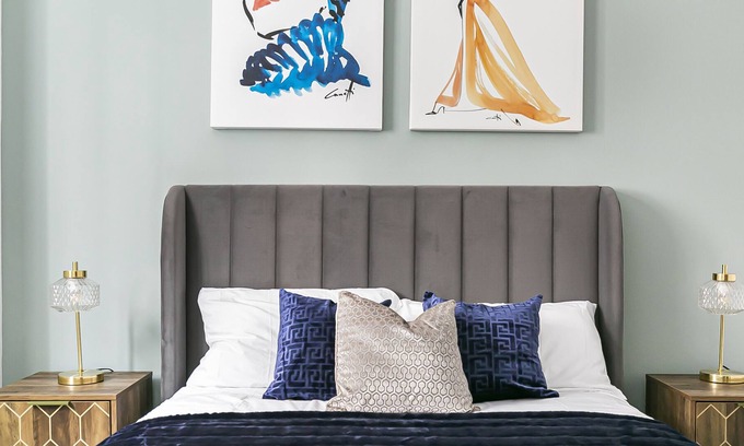 Crouch End Apartment | Art Deco-inspired property in Crouch End, near London's vibrant attractions.