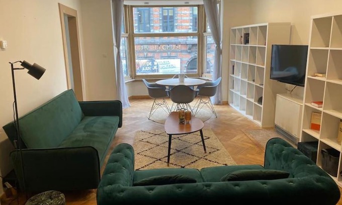 Stationsbuurt Noord Apartment | Art Deco - Two bedroom apartment
