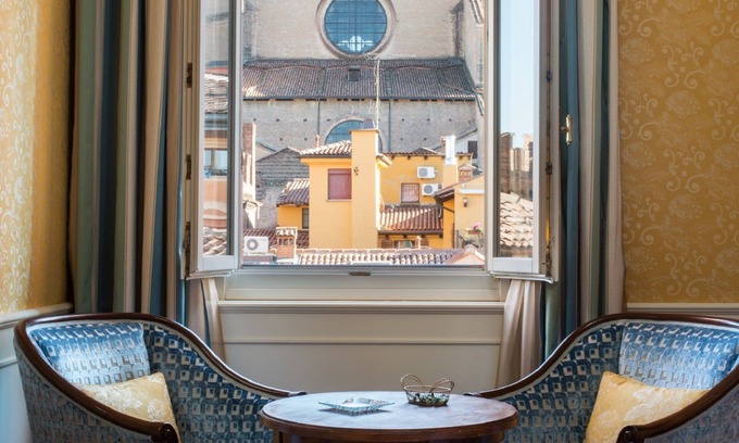 Historic Center Hotel | Art Hotel Orologio
