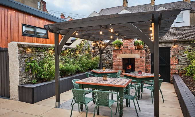 Londonderry House | Art House