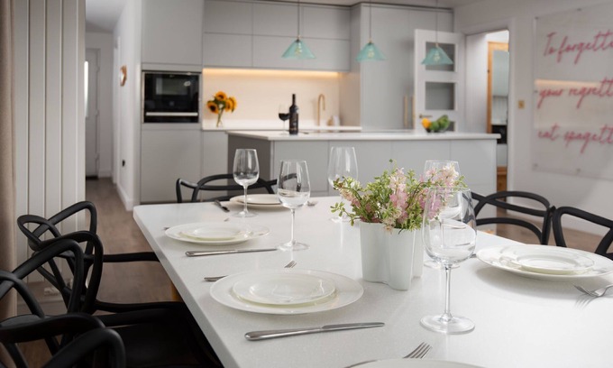 North Sunderland House | Art House Seahouses - sleeps 10 guests in 4 bedrooms