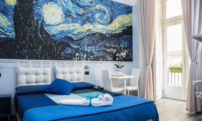 Historical Downtown Salerno Bed & Breakfast | Art In B&B