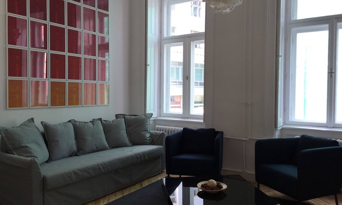 Inner City Budapest Apartment | Artapart Luxury And Art In Budapest - Apartment K3