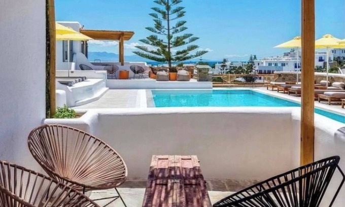 Platis Gialos Apartment | Artemoula's Studios