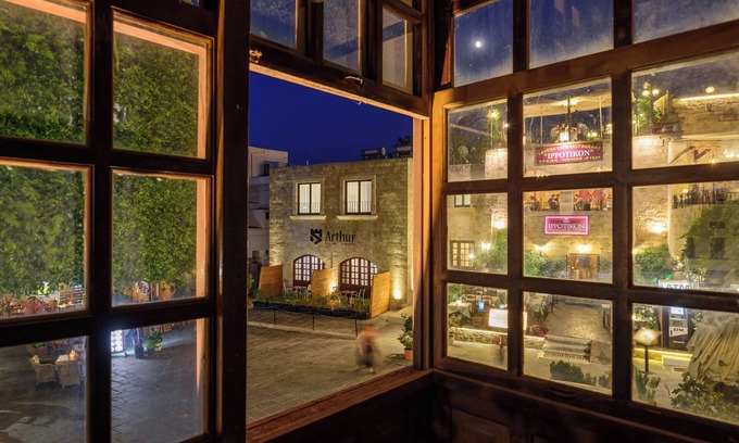 Rhodes Old Town Hotel | Arthur Suites