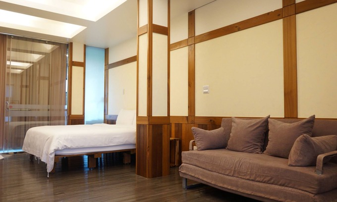 Toucheng Bed & Breakfast | Artisan B&B