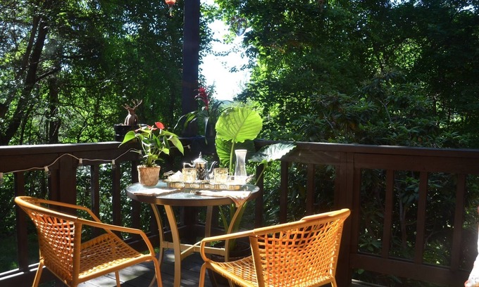 Vernon Condo | Artist Retreat 2min Walk-Mineral Spa*Golf*SkiLift