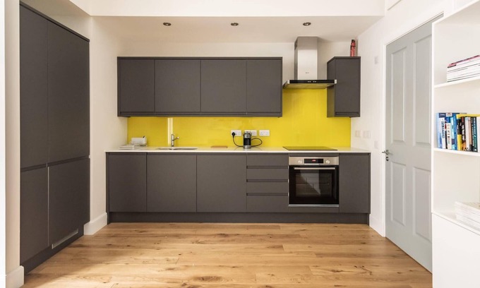 Stockbridge Apartment | Artist's Studio in Stockbridge