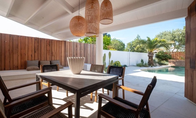 La Flotte House | Artist villa in La Flotte