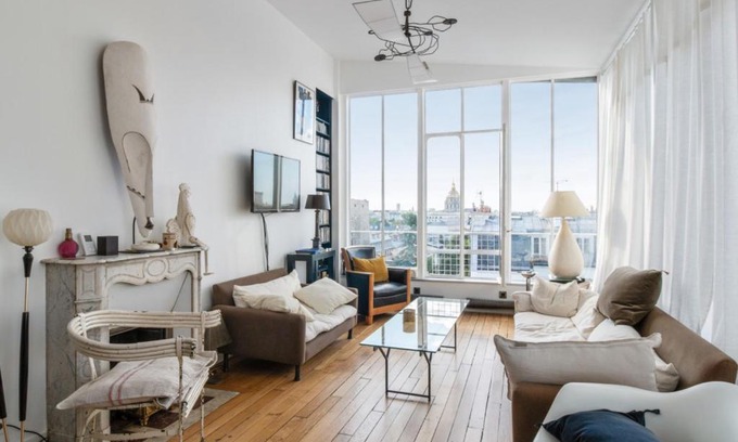Quartier de l'Ecole-Militaire Apartment | Artistic flat with an incredible view close to Eiffel Tower - Welkeys