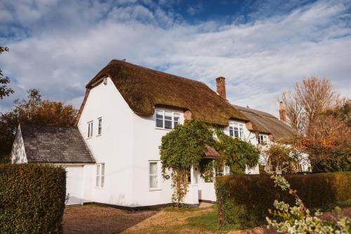Wool House | Artists Coastal Retreat