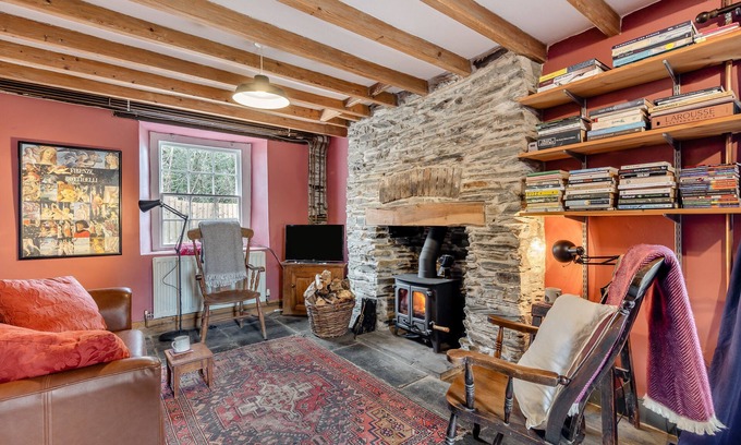Eglwys-fach House | Artists Sanctuary - Two Bedroom House, Sleeps 3