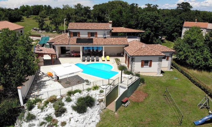 Gradisce Villa | Arton Villa, with heated pool in the heart of Istria on quiet nature location