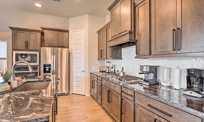 Manor House | Artsy East Austin Manor w/Fire Pit < 1 Mi to Golf