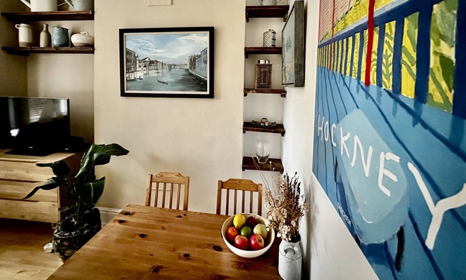 Ferndale Apartment | Arty Apartment - 10 min from the heart of London!