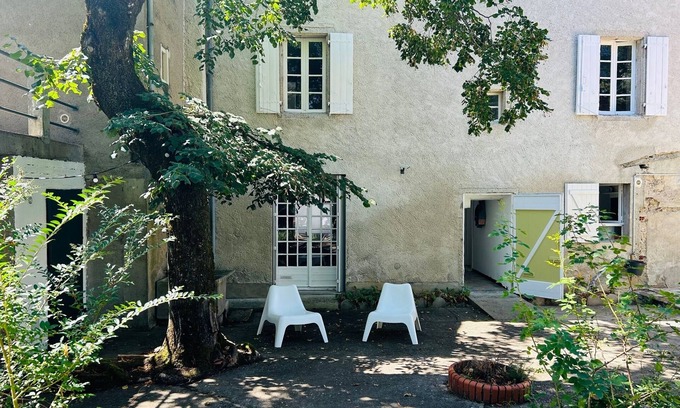 Roquecourbe House | Arty" country house completely renovated