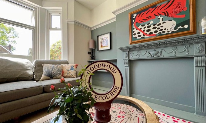 Bognor Regis House | Artypophouse Unique home to create unique memories