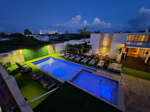 Palm Beach Hotel | Aruba Boutique & Art Hotel - Adults Only