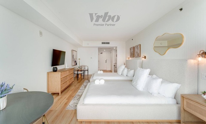 Coconut Grove Condo | ARYA HOTEL STUDIO BY IMD MIAMI VACATION RENTALS OCEAN VIEW BALCONY FREE PARKING