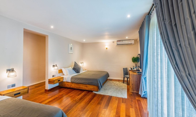 New Town Hotel | Aryana Hotel