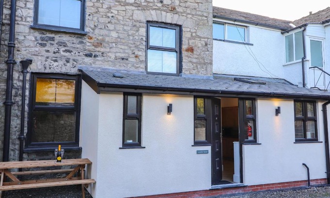 Kendal House | Aryelle House