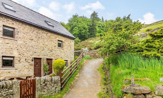 Hope Cottage | ASH COTTAGE, family friendly, character holiday cottage in Hope