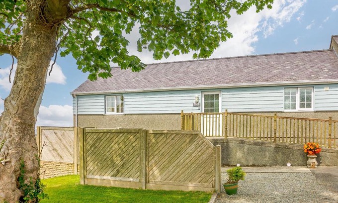 Pen-y-sarn House | Ash Cottage