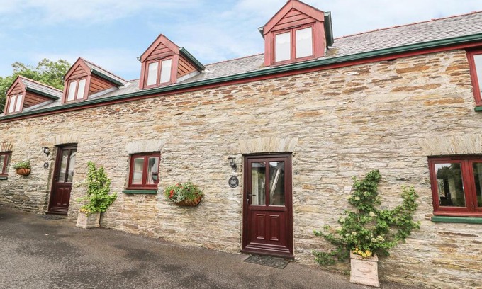 Llandysul House | Ash Cottage