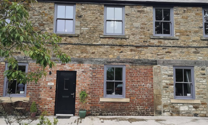 Barnard Castle Cottage | ASH COTTAGE, pet friendly, with open fire in Middleton-In-Teesdale