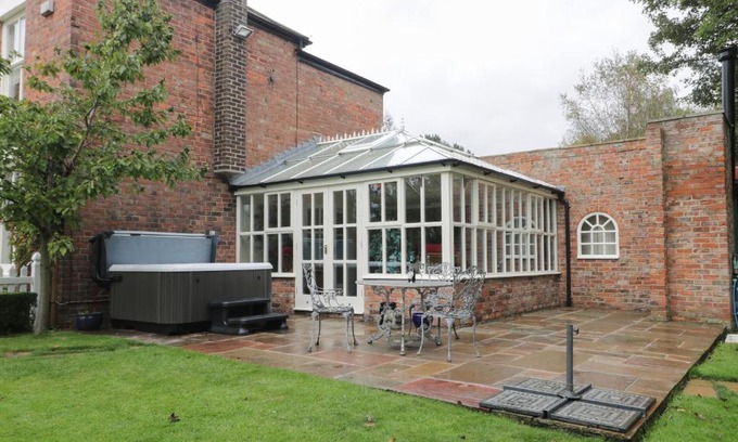 Winestead House | Ash Tree Lodge