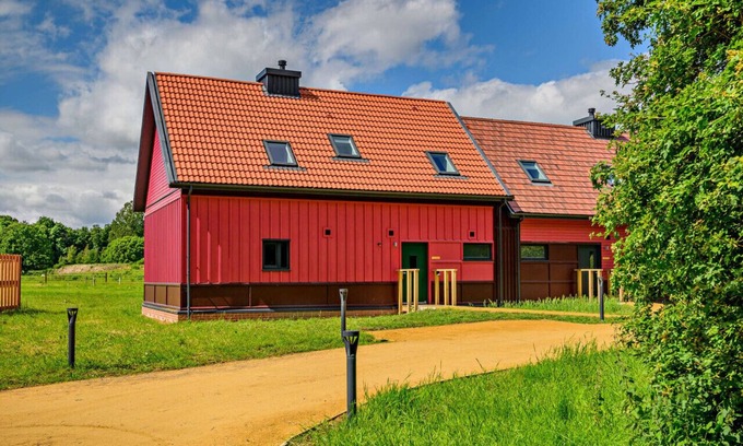 Chapmanslade House | Ash View 2 - Three Bedroom House, Sleeps 6