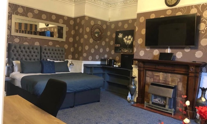 Huddersfield House | Ashfield Hotel
