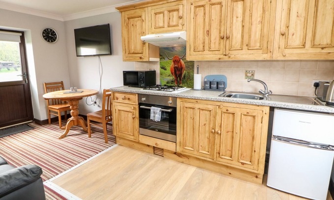 Over Haddon Cottage | Ashford Cottage
