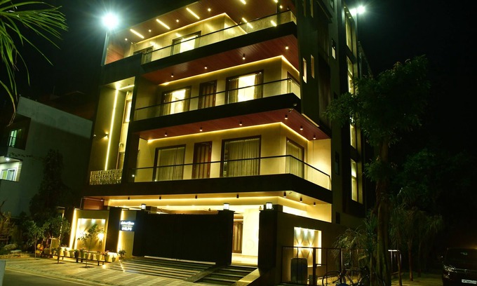 Greater Noida Hotel | Ashirwad Residency