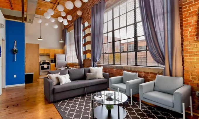 Downtown Apartment | ASK FOR Discount-historic Brick 2BR Getaway Wifi