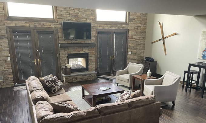 Ellicottville Villa | ASPEN EAST - 4 Bedroom 4 Full Bath Villa - WALK TO TOWN