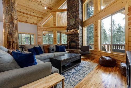 Duck Creek Village House | Aspen Glow Brand New Hot Tub