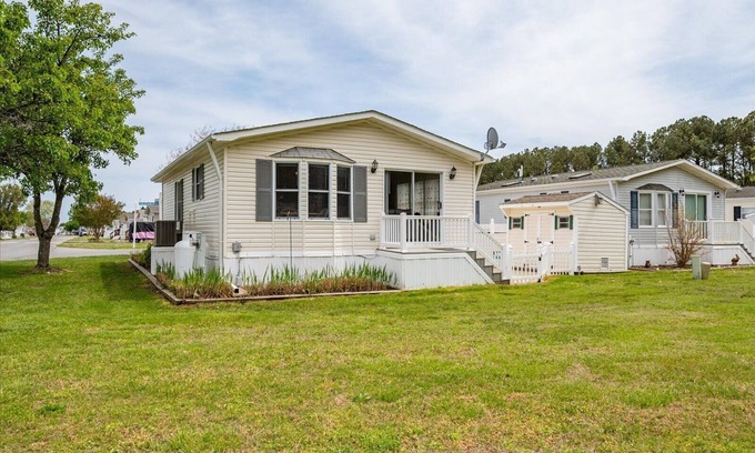Assateague Pointe House | Assateague Pointe 2 br/1 ba 2 outdoor pools -WOC