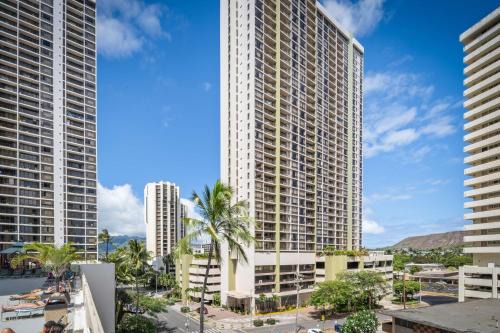 Waikiki Apartment | Aston Waikiki Sunset