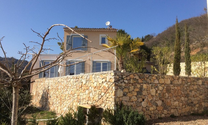Castillon Villa | At 10 Km from Menton, magnificent sea view New villa with pool at the gates of the sea