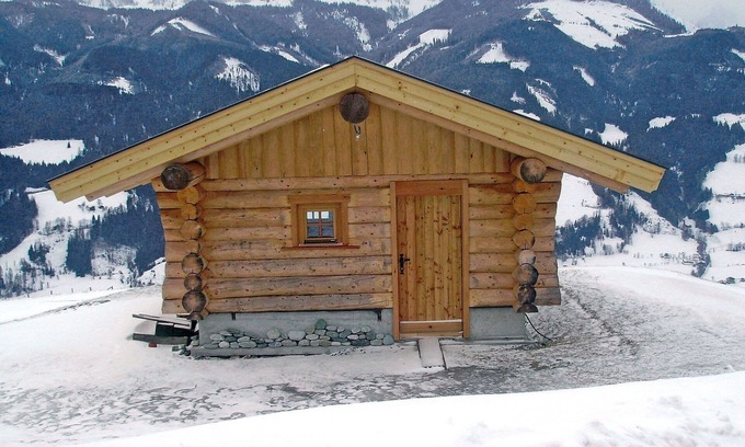 Bruck an der Grossglocknerstrasse Villa | Wonderful villa for 5 people with WIFI, TV, balcony and parking