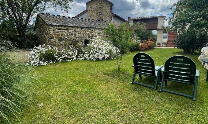 Figueras (Castropol) Apartment | AT El Manzano - Jardín & BBQ - Los Gayoles Rural
