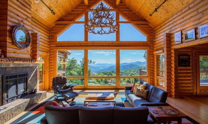 Old Fort Cabin | At Last Lodge | Beautiful 3BR Pet Friendly Log Home w/Hot Tub and Amenities!