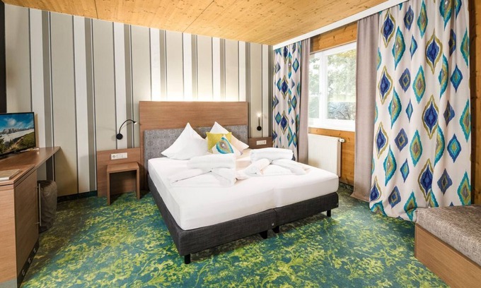 Saalfelden am Steinernen Meer House | Junior Suite "De Luxe" - Die Hindenburg, Design Hotel