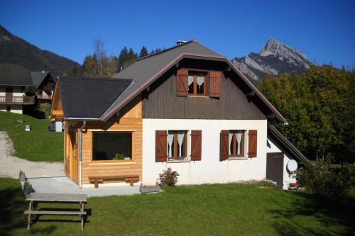 Saint-Pierre-de-Chartreuse House | At the heart of the Chartreuse regional park