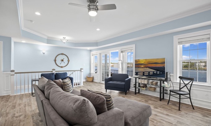 Chincoteague House | At the Water's Edge - is there anywhere you'd rather be?!