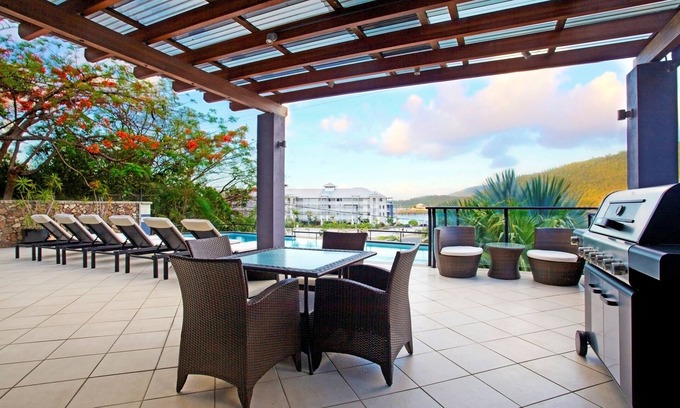 Airlie Beach Apartment | at Waterfront Whitsunday Retreat