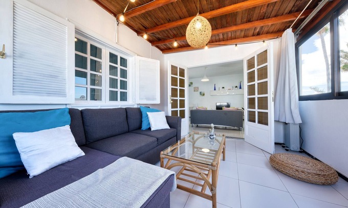 Puerto del Carmen Ski Chalet | Atassara House 500m from Playa Grande