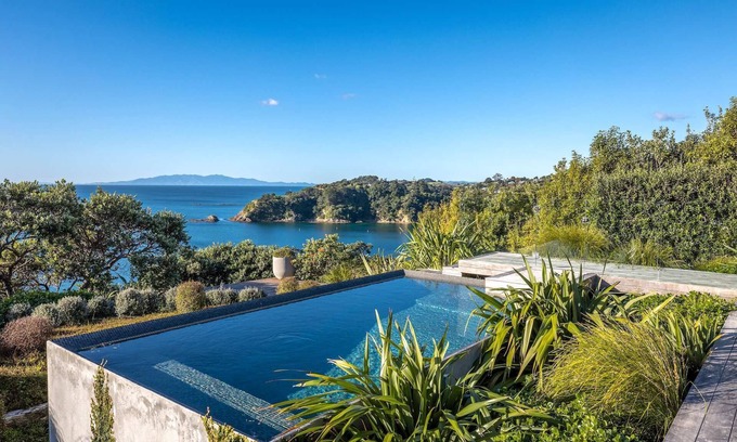 Oneroa House | Atatu Clifftop | Stay Waiheke